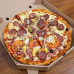01 Pizza Média Artesanal