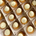 PROFITEROLES DE CHIRIMOYA