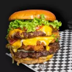 HAMBURGUESA "LA INDOMABLE¨
