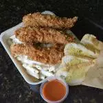 Pasta Alfredo con Tiras Crispy