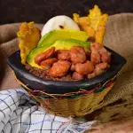 CAZUELA DE FRÍJOL