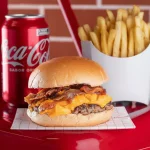 COMBO: 1 CHEESE BACON + refri  LATA