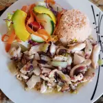 Pulpo al mojo de ajo