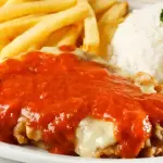PARMEGIANA  DE FRANGO COM FRITAS