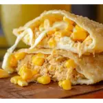 Pastel Frango, queijo e milho