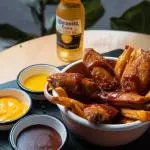 Alitas en Salsa