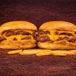 2 DOBLES CHEESE con papas
