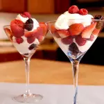 FRESAS CON CREMA CHANTILLÍ