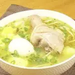 CALDO DE GALLINA CON PRESA