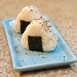 Onigiri de Patê de Salmão