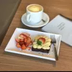 Brownie com morango