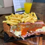 Milanesa napolitana con fritas