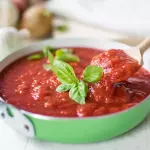 Pomodoro fresco com manjericão