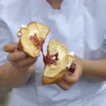 PAN DE QUESO CON BOCADILLO🧀