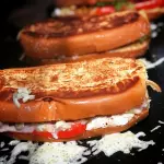 Raivoso (tomate seco, bacon, geleia)