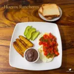 HUEVOS RANCHEROS.