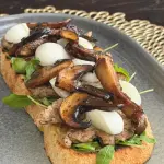 Tostada chorizo italiano y setas