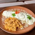Massa ao molho branco e frango