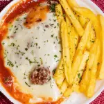 Filé de frango a Parmegiana