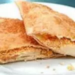 Pastel de Frango com catupiry