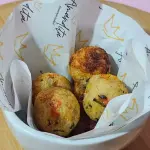 Porção 6bolinhos de bacalhau-Assados