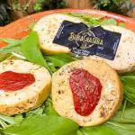 Provoleta c/ Tomate seco e ervas