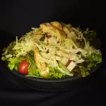 SALADA COM TIRAS DE FRANGO