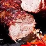 BONDIOLA DE CERDO CON SALSA DE MOSTAZA Y MIEL