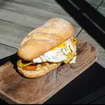 Torta de chilaquiles