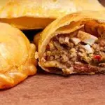 Empanadas de carne salada