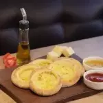 Esfiha de Queijo