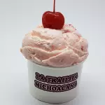Helado de Queso con Cereza
