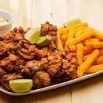 Frango a passarinho 800g c fritas