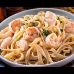 Tallarines con camarones