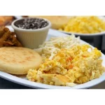 AREPA ASADA + HUEVOS REVUELTOS