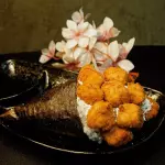 Temaki de salmão em cubos