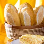 Pão c/ manteiga
