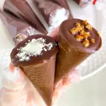 2 cones recheados