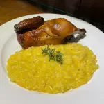 Risoto de Açafrão com Galeto Assado