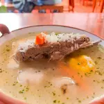 caldo de Costillar de Cordero