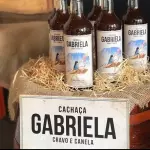 Cachaça cravo e canela