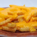 Papas a la francesa con queso