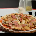 Fugazza y tocino