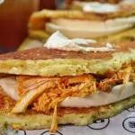 Cachapa con Pollo mechado
