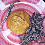 Purê de abóbora com carne desfiada