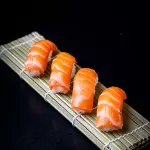 4x unidades NIGUIRI SALMÃO