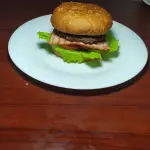 Hamburguesa con tocino