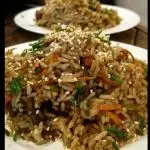 WOK DE CARNE CON ARROZ