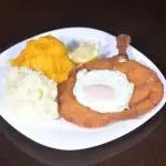 Suprema a Caballo con Papas Fritas