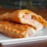 EMPANADA CAMARON QUESO